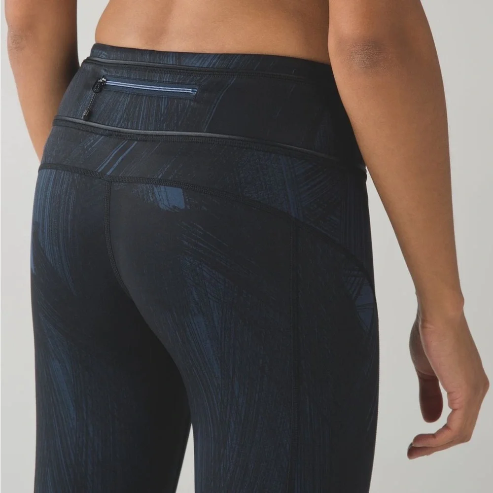 LULULEMON Pace Queen Tight Full On Luxtreme Wind Chill Deep Navy Black 4